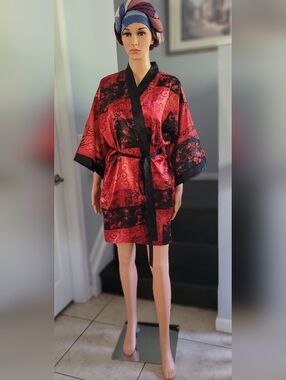 Frederick's of Hollywood Red and Black Satin Kimono Wrap, Length 33'